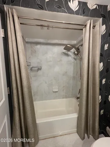 $2,095 | 167 Amberly Drive, Unit C, Manalapan, NJ 07726