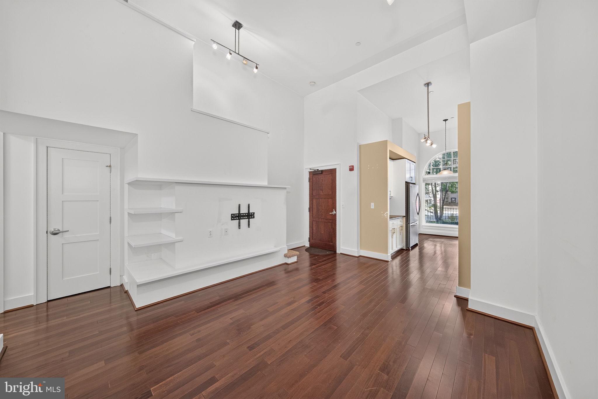 2160 California Street Northwest, Unit 101 Washington, DC 20008 - Photo 16 of 18 Living Area