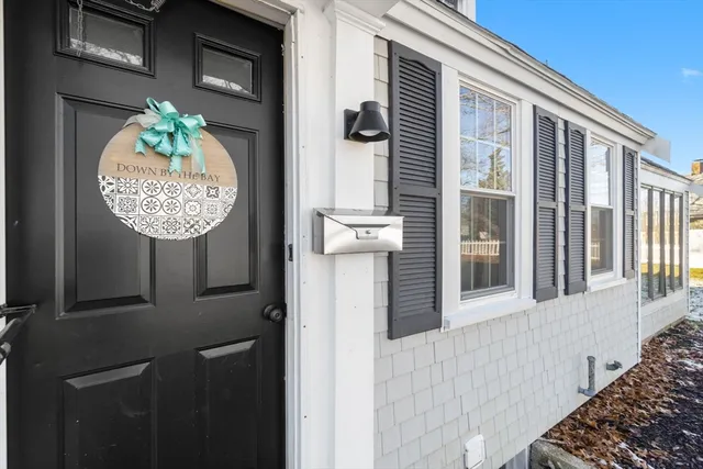a view of a entryway of a house