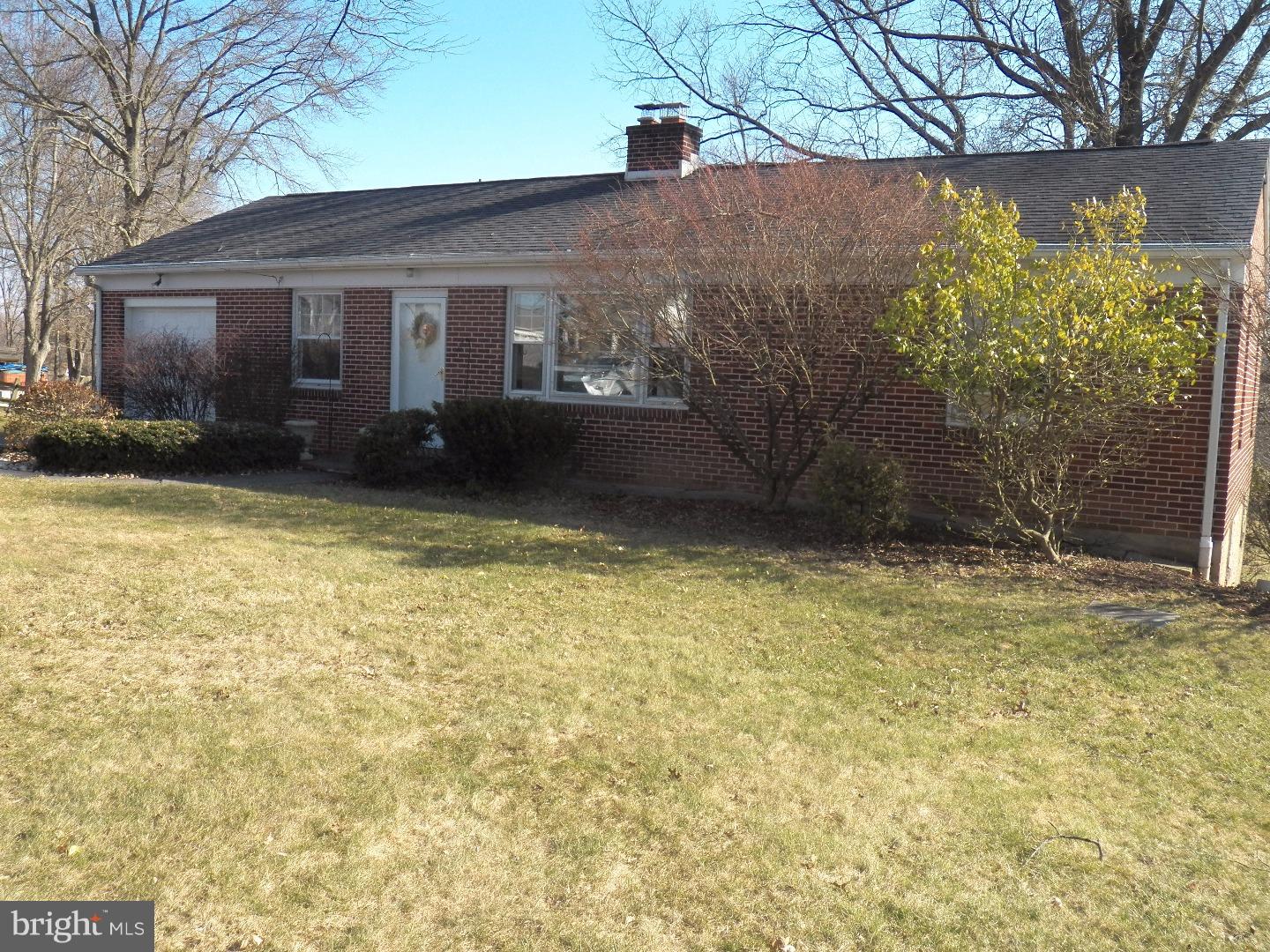 416 East Moyer Road Pottstown, PA 19464 - Photo 3 of 14 Gallery Image 3