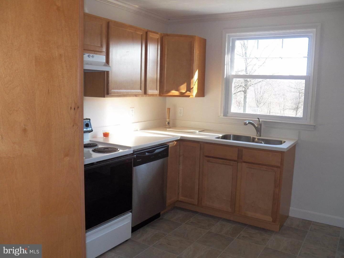 416 East Moyer Road Pottstown, PA 19464 - Photo 7 of 14 Kitchen