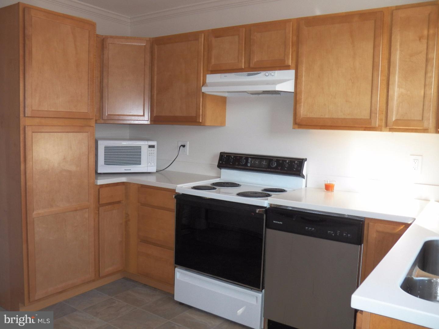 416 East Moyer Road Pottstown, PA 19464 - Photo 8 of 14 Kitchen