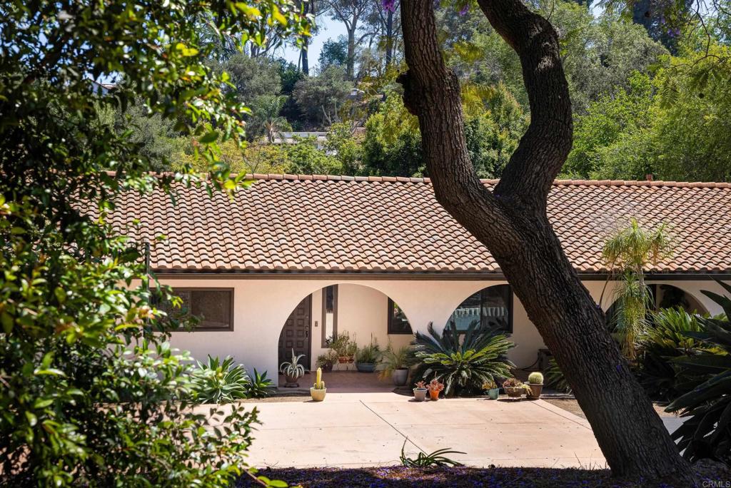 1889 Rockhoff Road Escondido, CA 92026 - Photo 6 of 47