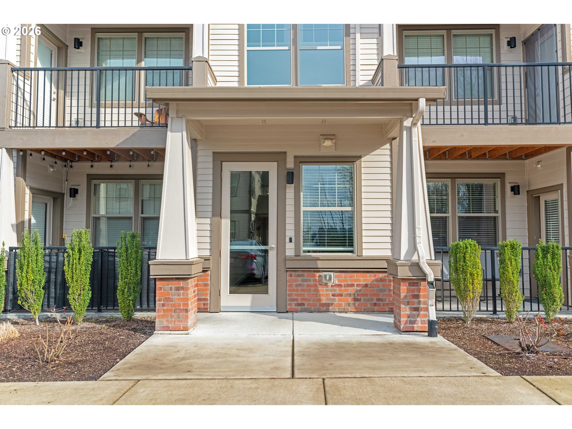 17124 Southwest Appledale Road, Unit 401 Beaverton, OR 97007 - Photo 2 of 18 Entrance/Foyer