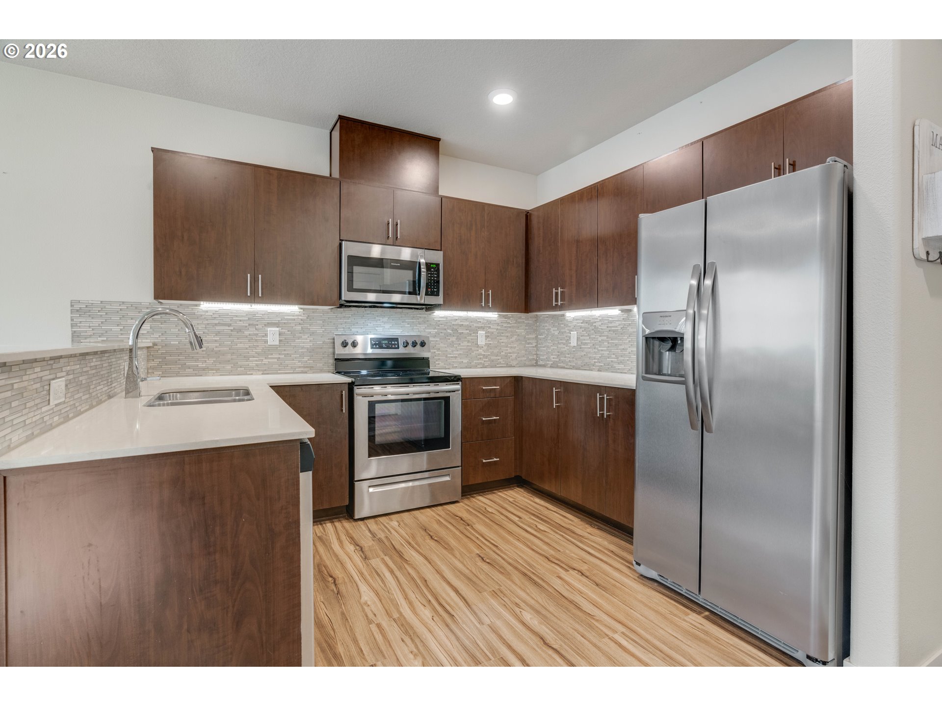 17124 Southwest Appledale Road, Unit 401 Beaverton, OR 97007 - Photo 6 of 18 Kitchen