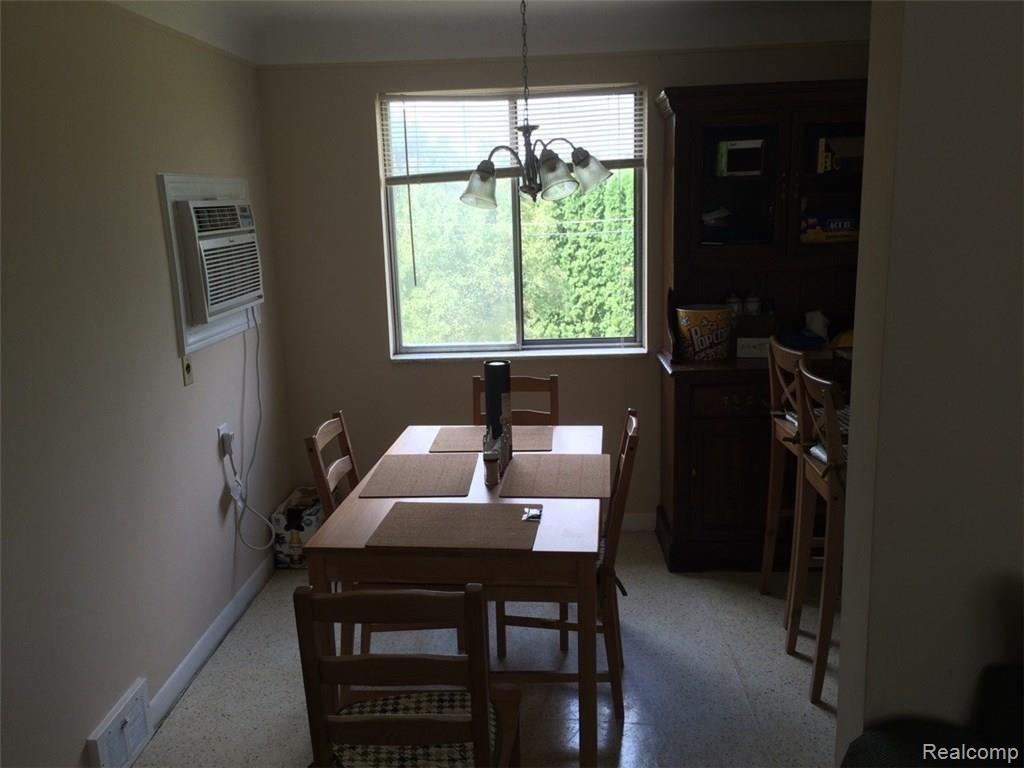 5445 Chicago Road Warren, MI 48092 - Photo 19 of 29 IMG_1008.JPG