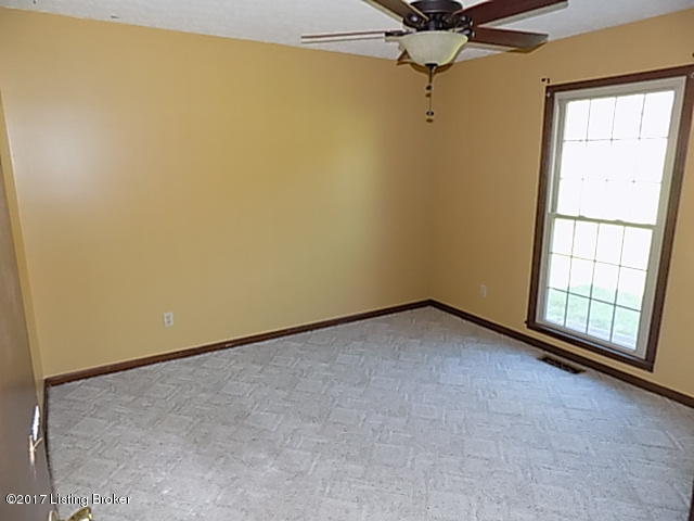 4701 Plum Ridge Road Taylorsville, KY 40071 - Photo 8 of 21 DSCN5484