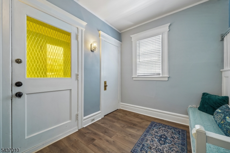 14 Grove Terrace Montclair, NJ 07042 - Photo 5 of 37