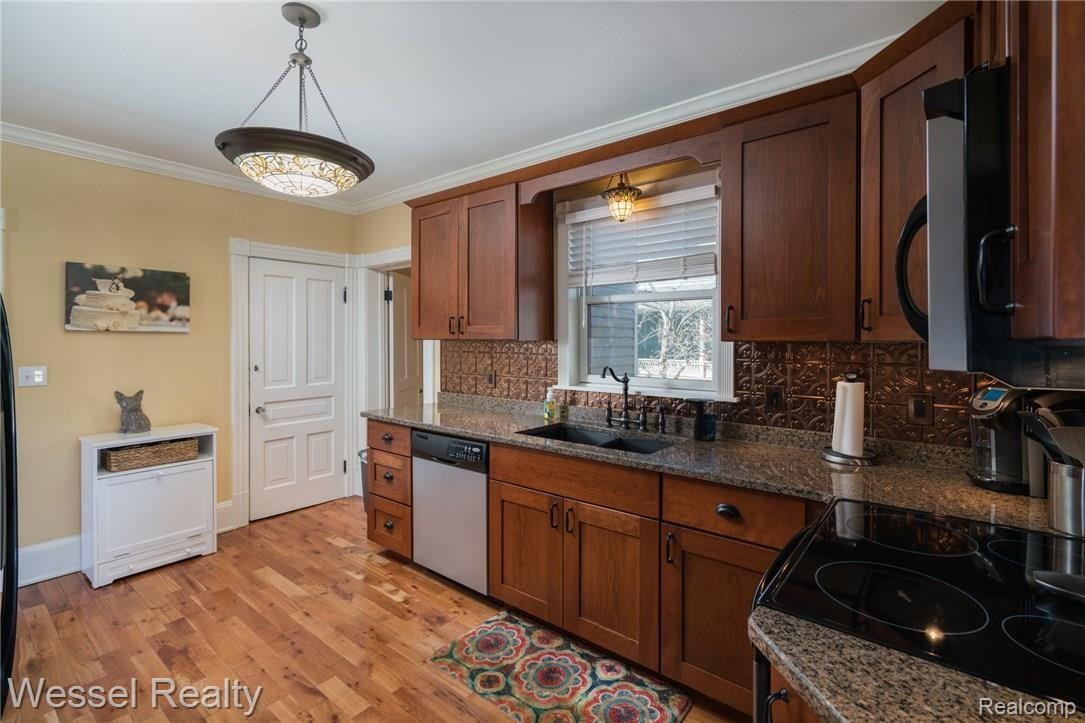 154 Church Street Romeo, MI 48065 - Photo 4 of 29 ChurchSt-13.jpg