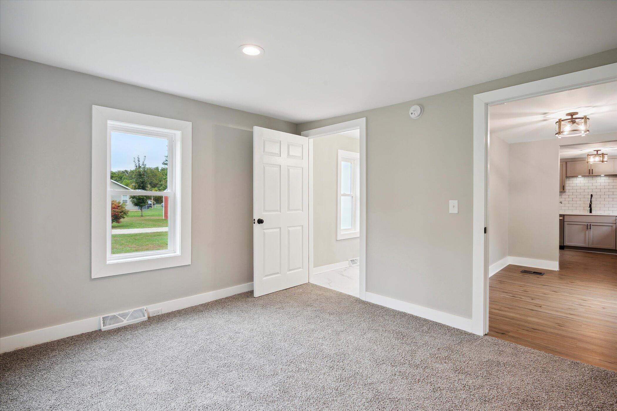 20204 McAllister Road Battle Creek, MI 49014 - Photo 18 of 32 Primary Bedroom