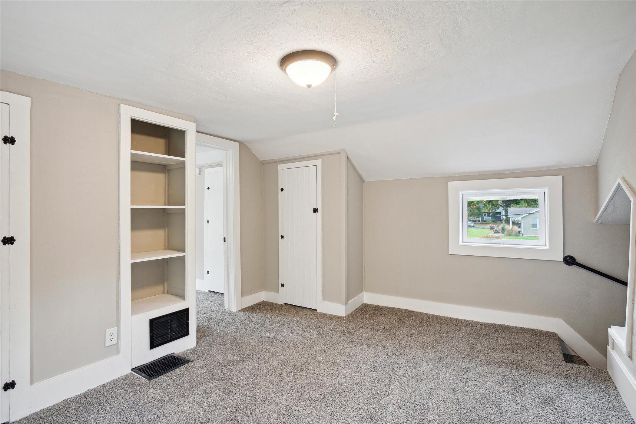 20204 McAllister Road Battle Creek, MI 49014 - Photo 22 of 32 Upper Room