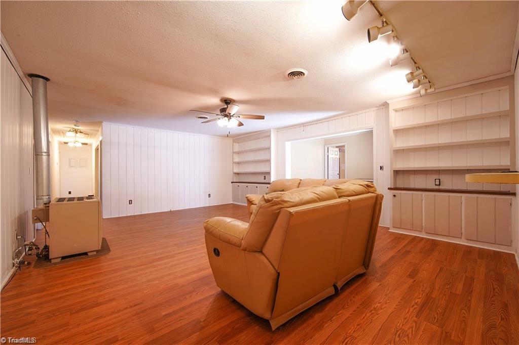 3365 New Walkertown Road Winston-Salem, NC 27105 - Photo 13 of 37