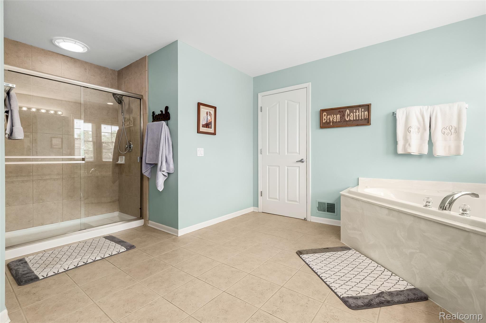 48340 Antique Road Canton, MI 48187 - Photo 39 of 71 38.MasterBathroom
