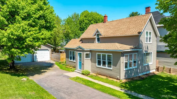 $189,800 | 237 Kearsarge Street, Calumet, MI 49913