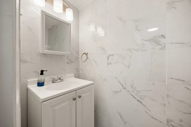 $1,500 | 7092 Greenway Chase Street, Houston, TX 77072