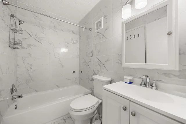 $1,500 | 7092 Greenway Chase Street, Houston, TX 77072