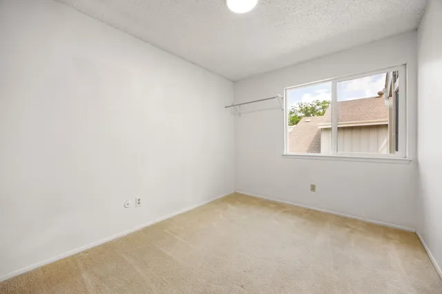 $1,500 | 7092 Greenway Chase Street, Houston, TX 77072