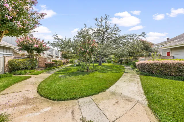 $1,500 | 7092 Greenway Chase Street, Houston, TX 77072