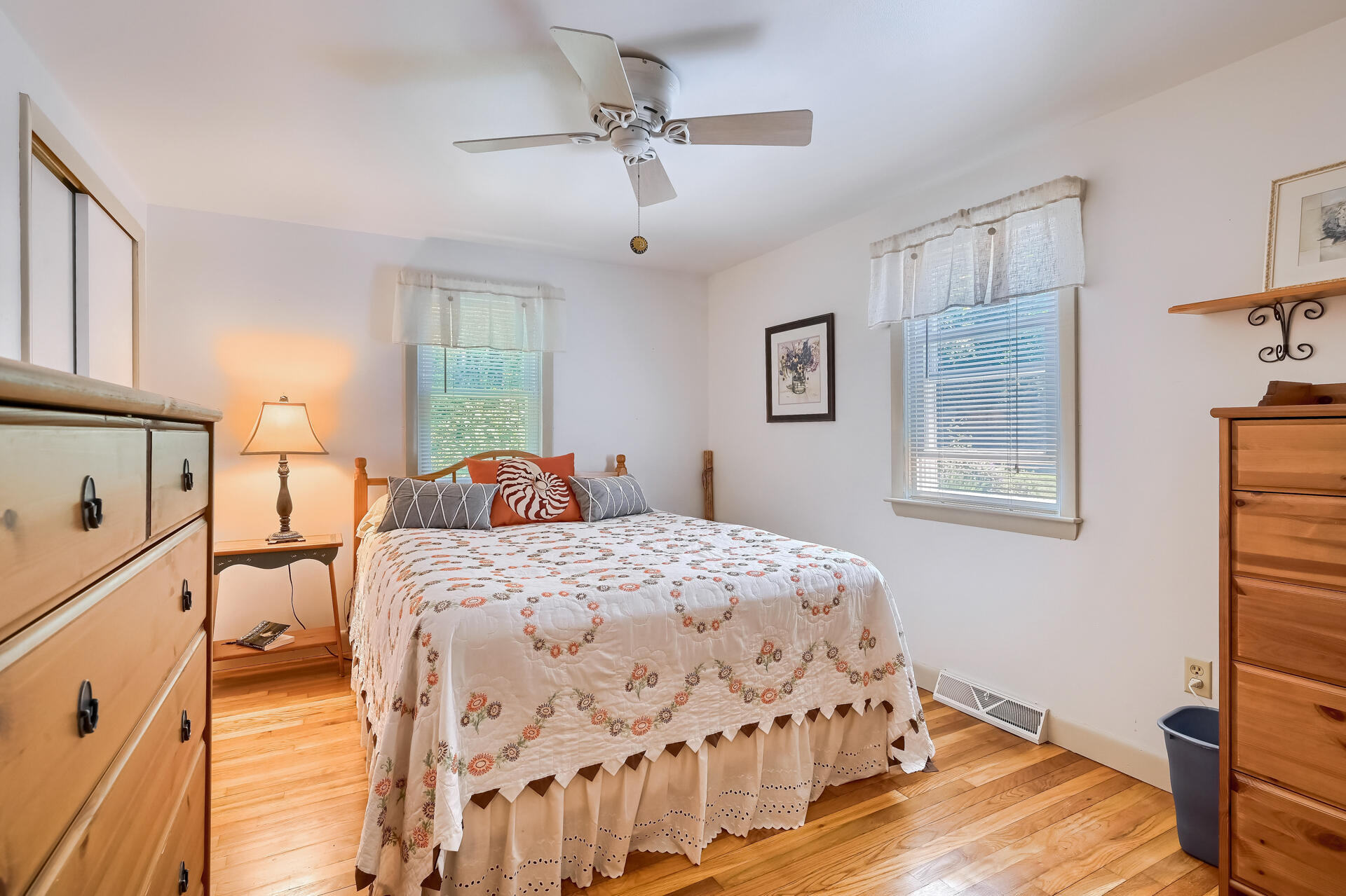130 Cathedral Road Brewster, MA 02631 - Photo 21 of 34 130Cath BdrmM