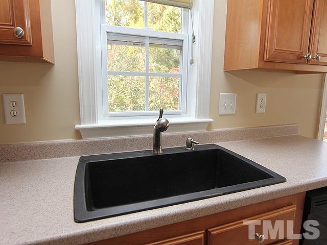 512 Deacon Ridge Street Wake Forest, NC 27587 - Photo 8 of 24 Gallery Image 8