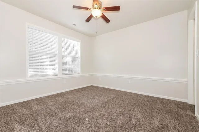 $2,660 | 113 North Oxford Drive, Raymore, MO 64083