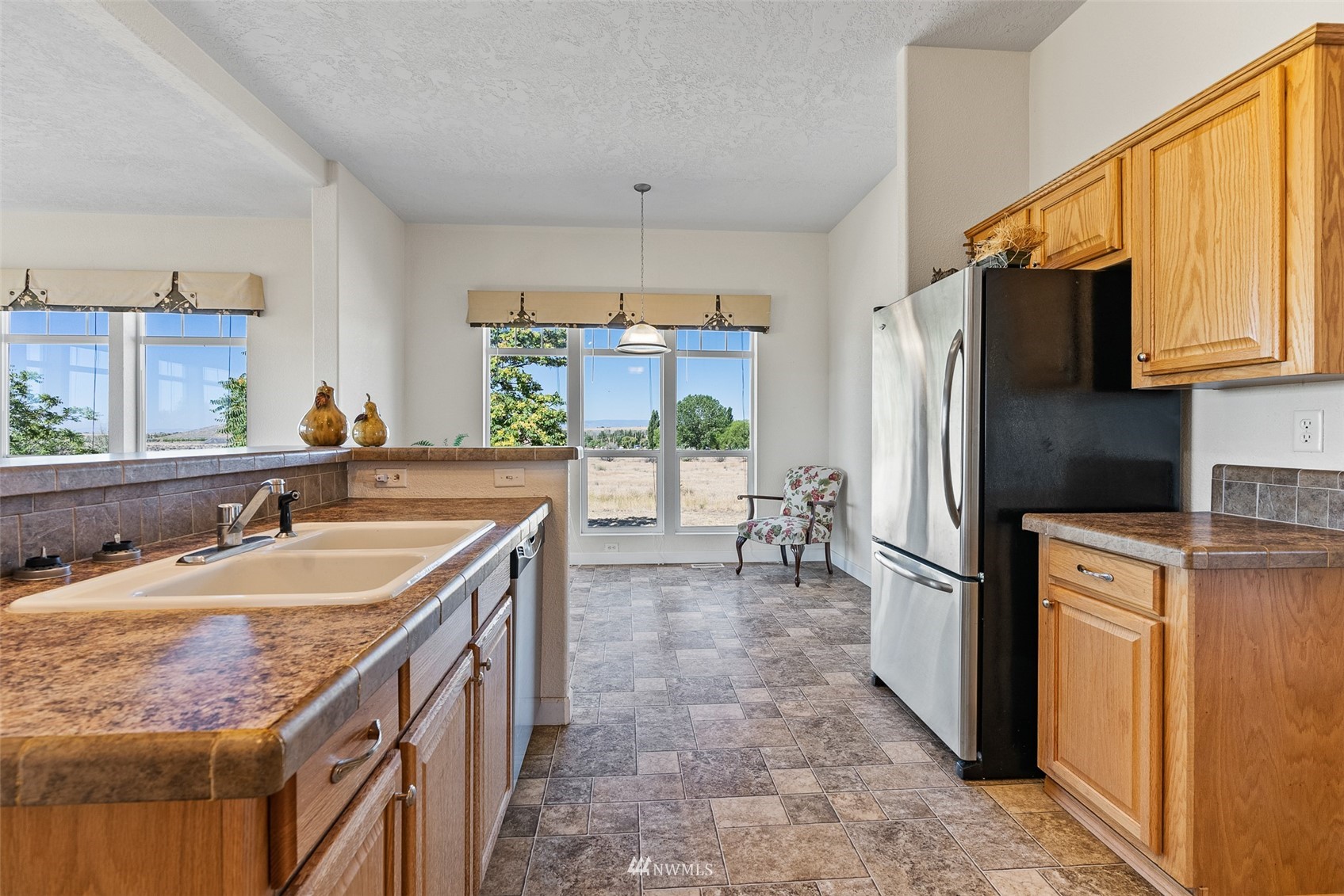 12574 Rd C.1 Northwest Ephrata, WA 98823 - Photo 15 of 40 Gallery Image 15