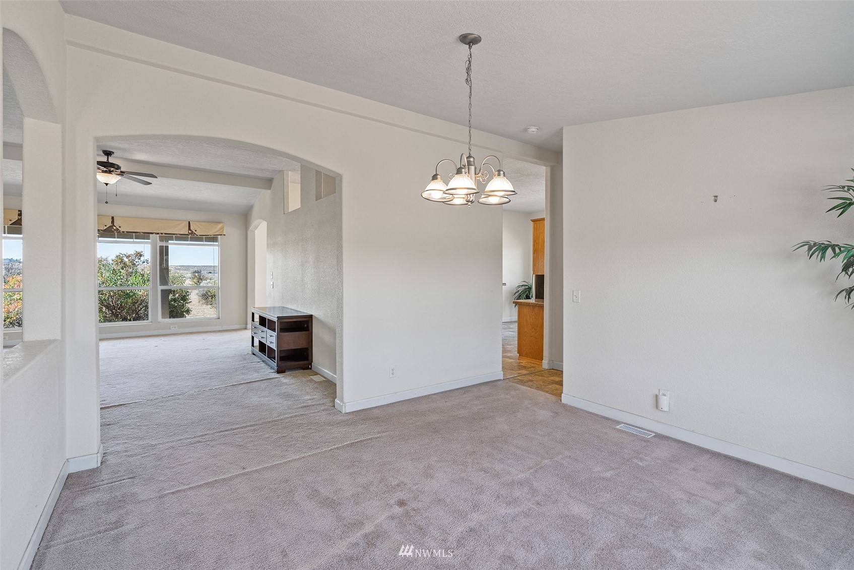 12574 Rd C.1 Northwest Ephrata, WA 98823 - Photo 9 of 40 Gallery Image 9