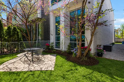 $1,499,999 | 1758 North Rockwell Street, Chicago, IL 60647