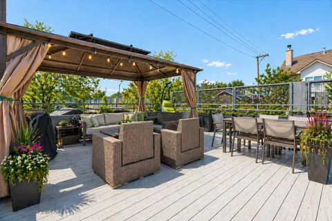 $1,499,999 | 1758 North Rockwell Street, Chicago, IL 60647