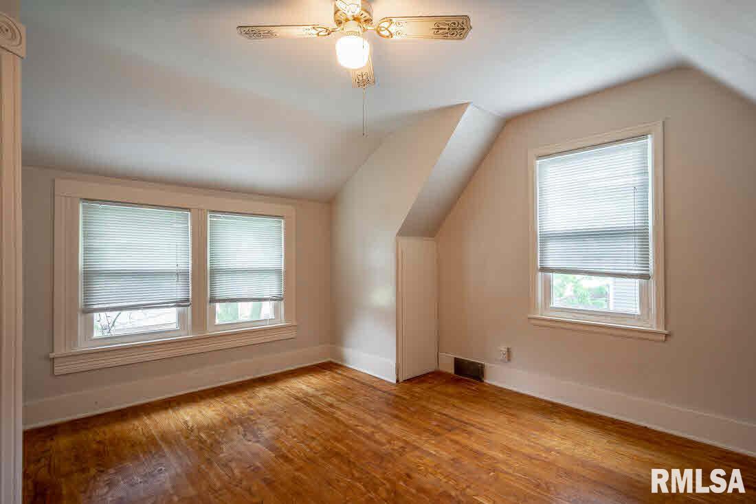 1818 9th Street Moline, IL 61265 - Photo 11 of 15 Gallery Image 11