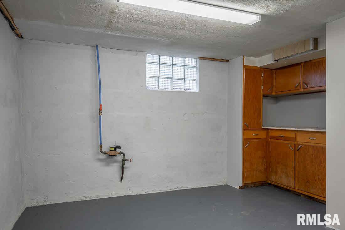 1818 9th Street Moline, IL 61265 - Photo 13 of 15 Gallery Image 13
