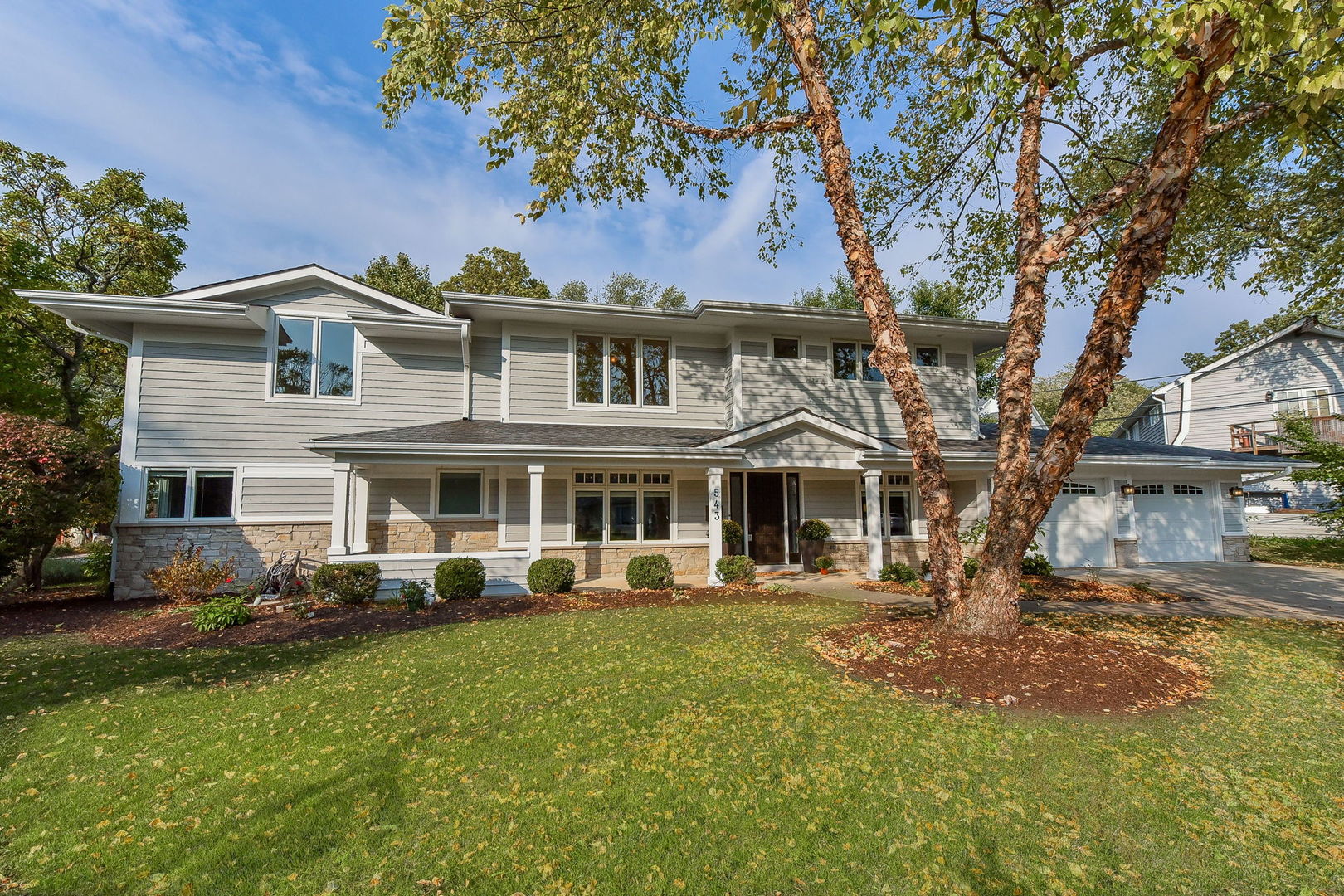 543 East Hillside Road Naperville, IL 60540 - Photo 1 of 17