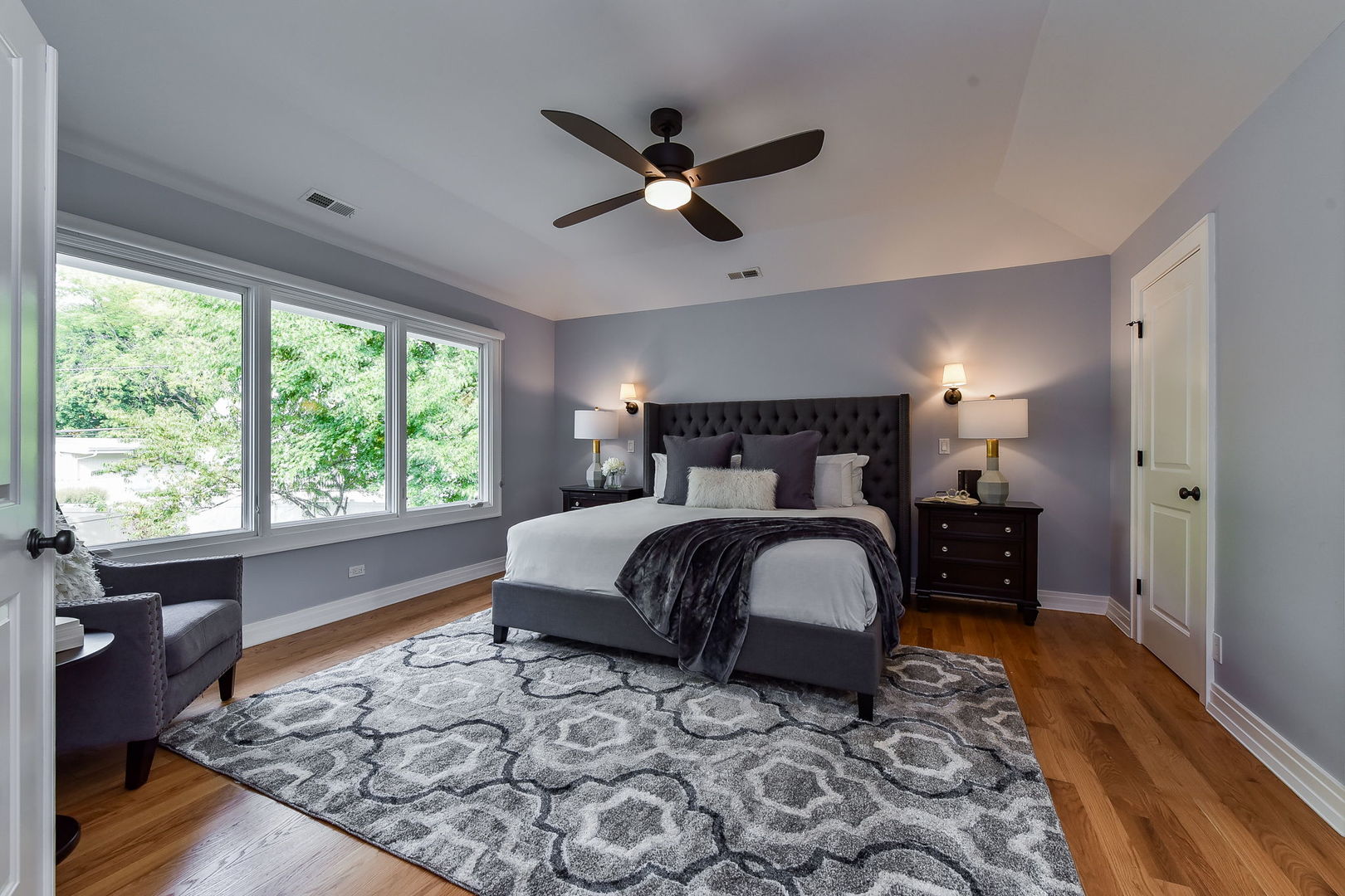 543 East Hillside Road Naperville, IL 60540 - Photo 11 of 17
