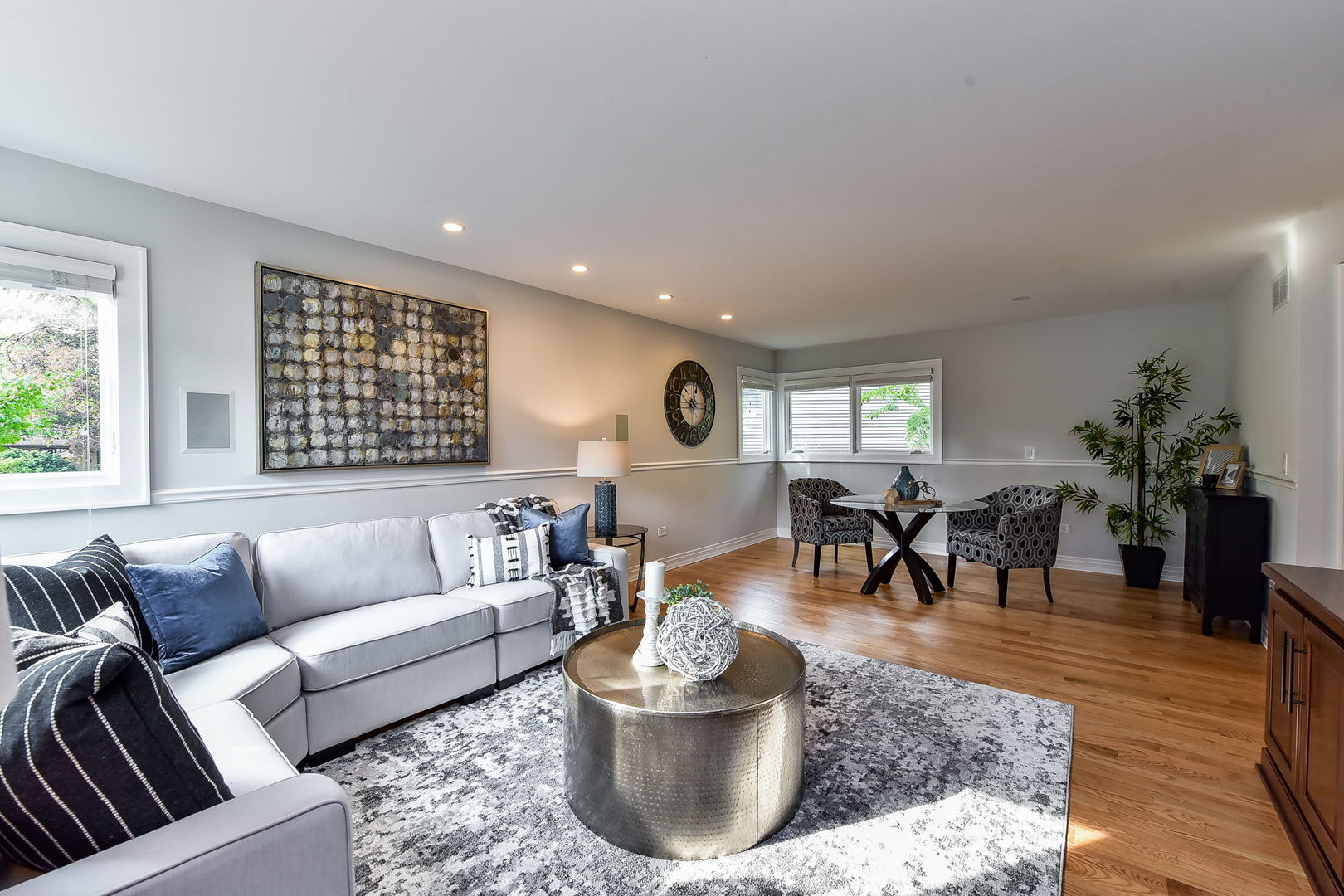 543 East Hillside Road Naperville, IL 60540 - Photo 8 of 17
