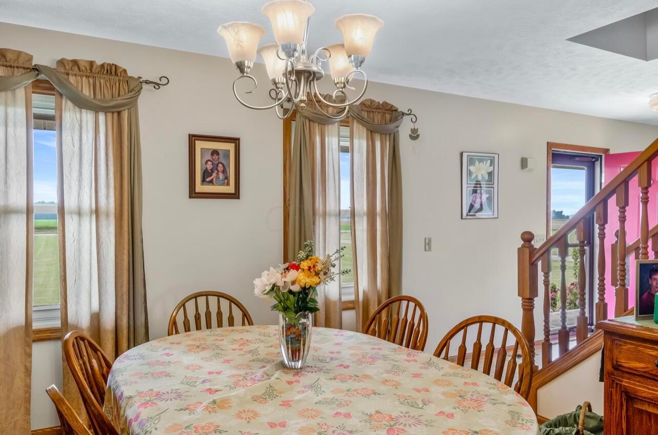2918 Winnemac Pike La Rue, OH 43332 - Photo 18 of 38 Dining Room