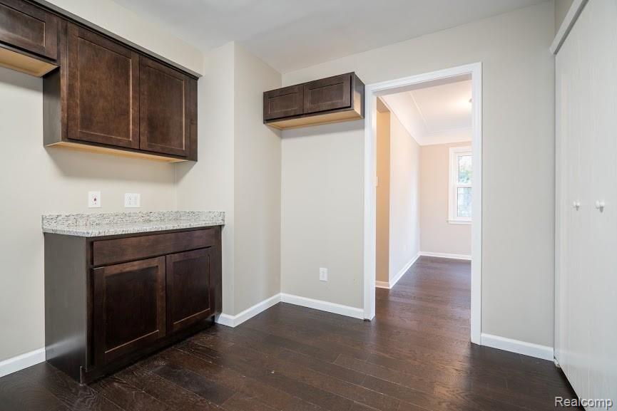 8584 Harding Center Line, MI 48015 - Photo 9 of 43