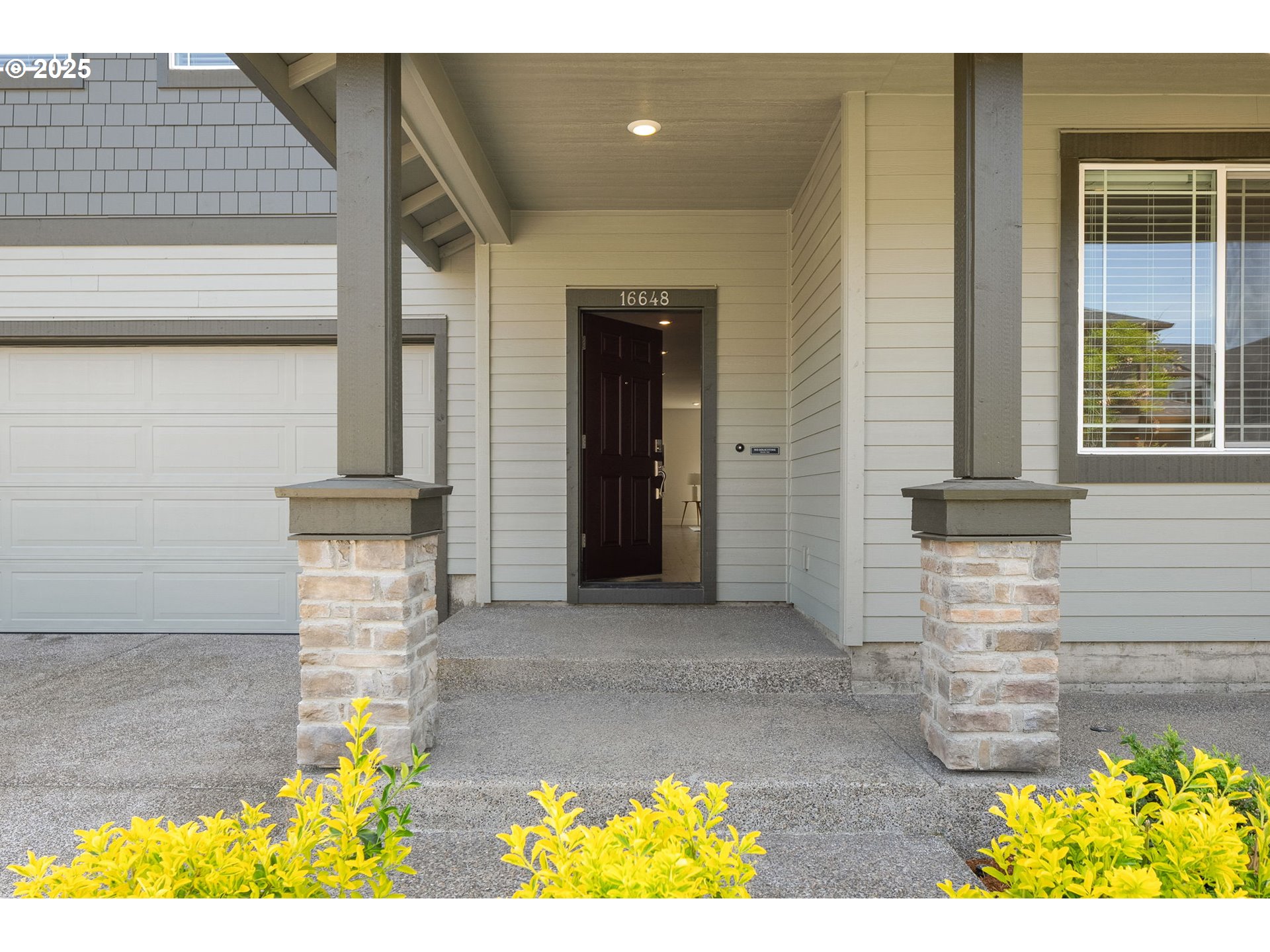 16648 Southwest Colorado Lane Portland, OR 97224 - Photo 2 of 32
