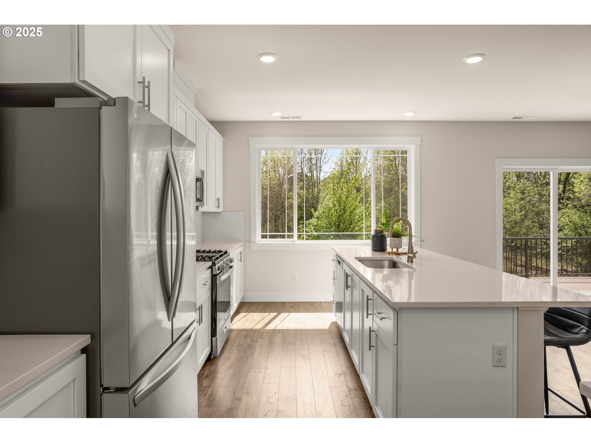 16648 Southwest Colorado Lane Portland, OR 97224 - Photo 10 of 32