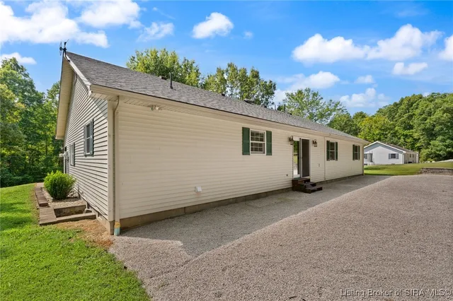 $267,650 | 5772 South Rolling Woods Road, Marengo, IN 47140