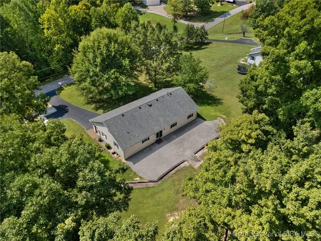 $267,650 | 5772 South Rolling Woods Road, Marengo, IN 47140