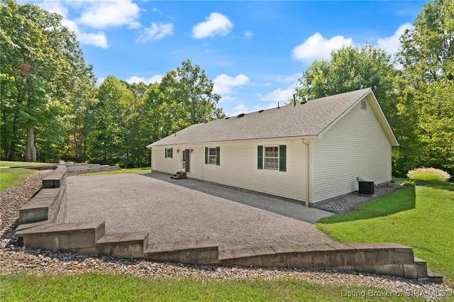 $267,650 | 5772 South Rolling Woods Road, Marengo, IN 47140