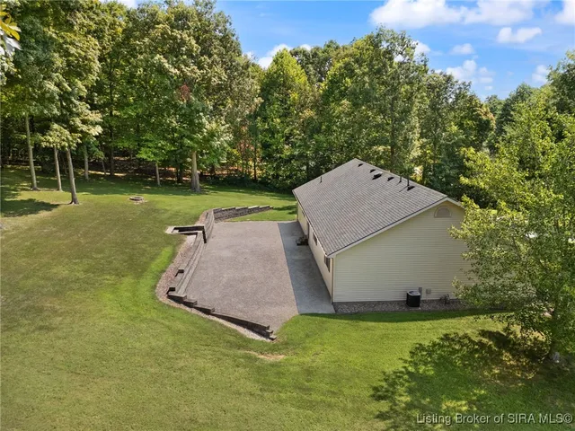 $267,650 | 5772 South Rolling Woods Road, Marengo, IN 47140