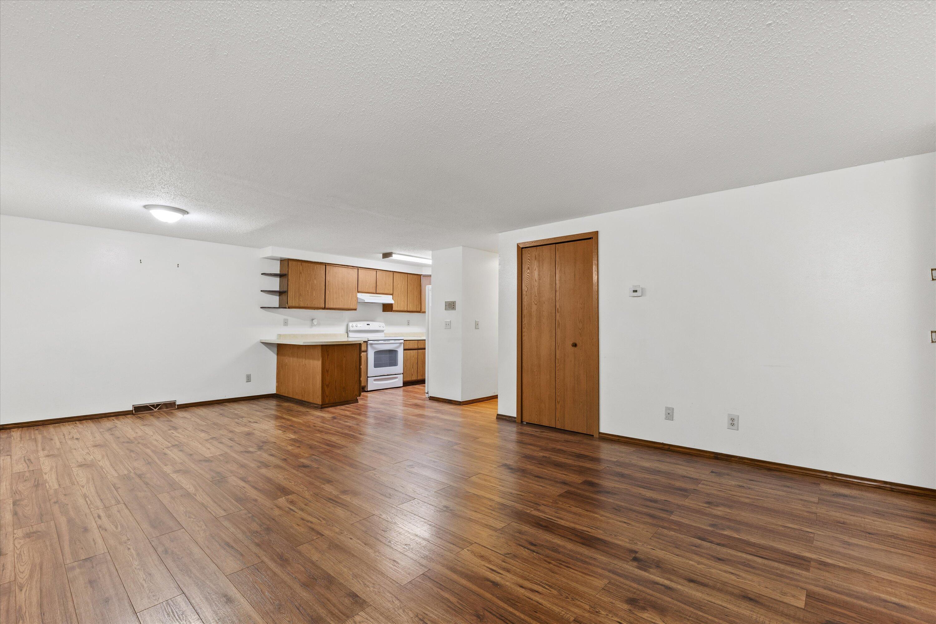 215 Franklin Street, Unit D Delavan, WI 53115 - Photo 12 of 40 28-IMG_7272