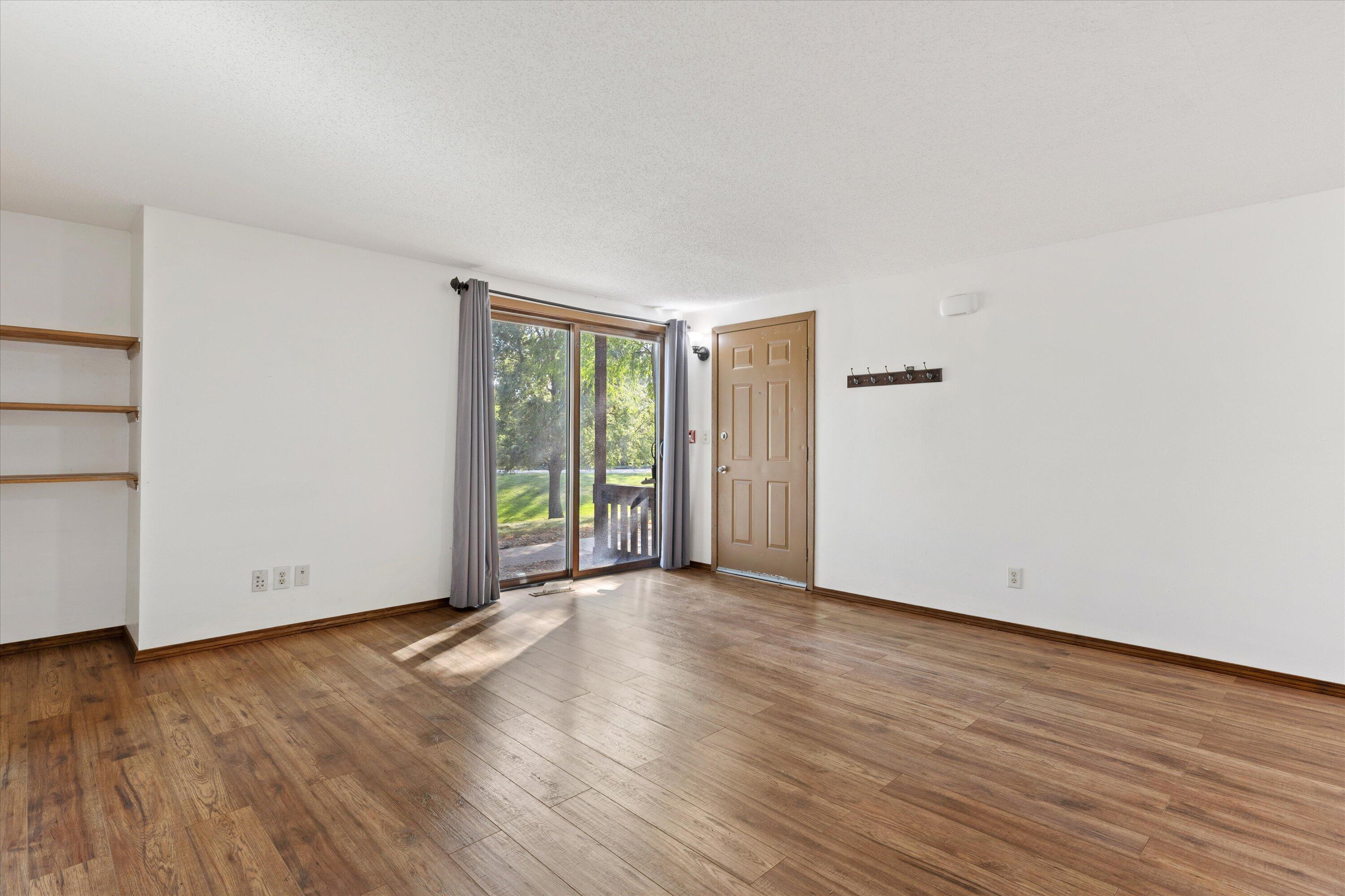 215 Franklin Street, Unit D Delavan, WI 53115 - Photo 13 of 40 29-IMG_7281