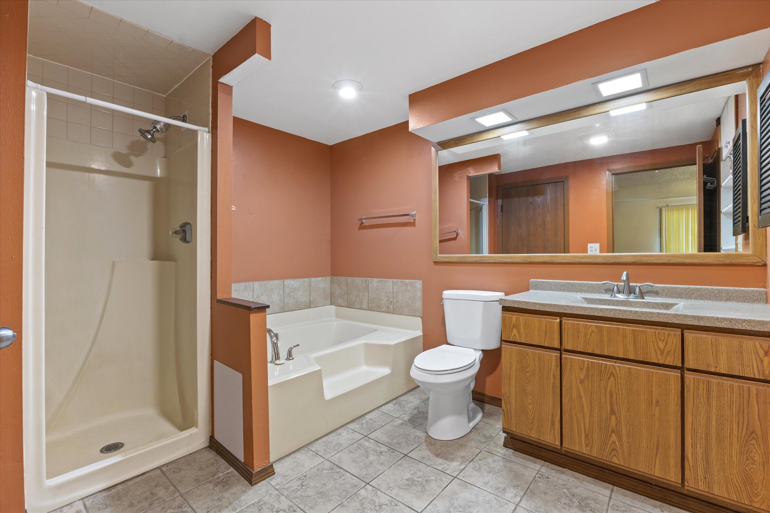 215 Franklin Street, Unit D Delavan, WI 53115 - Photo 17 of 40 23-IMG_7233