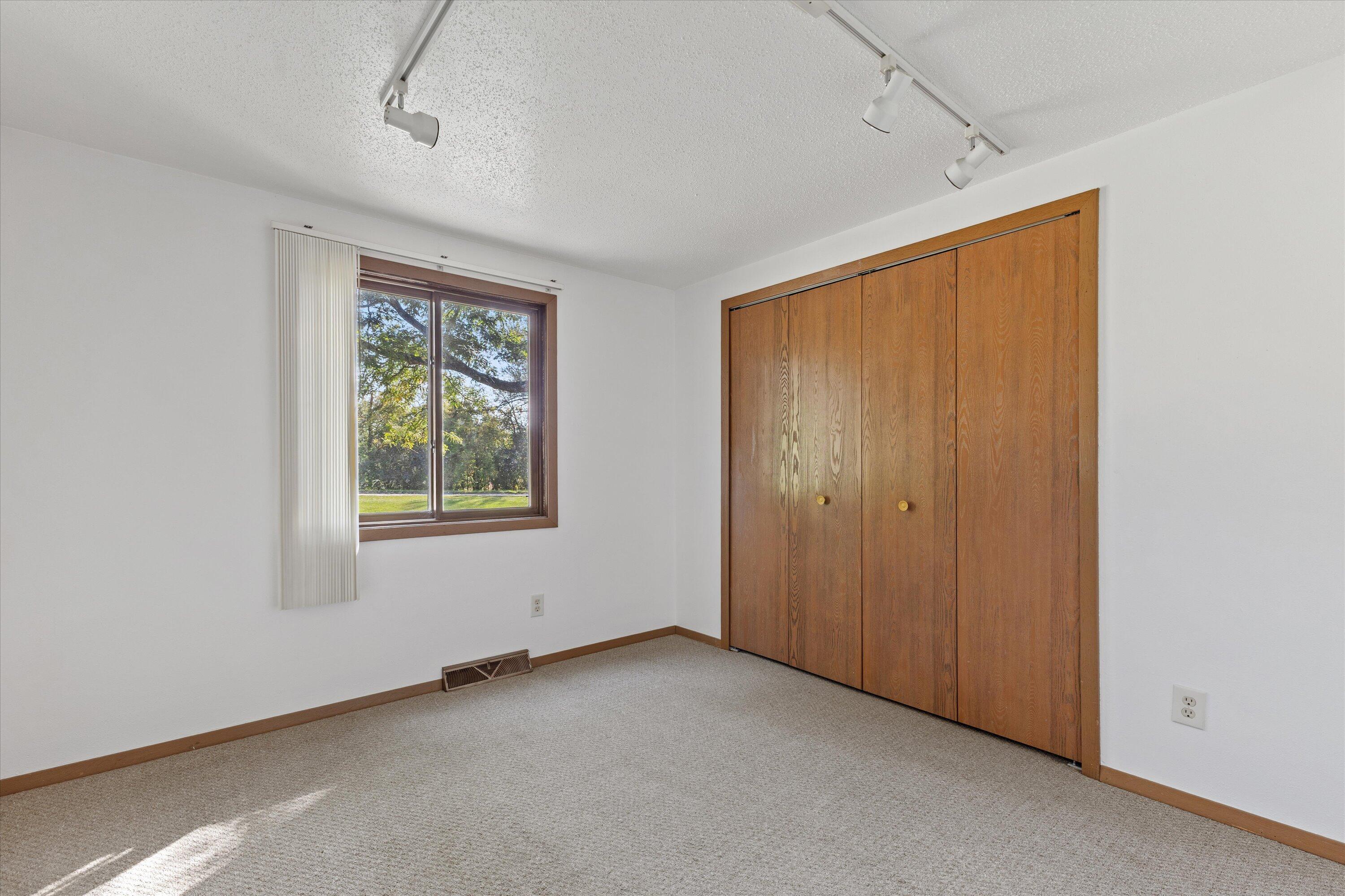 215 Franklin Street, Unit D Delavan, WI 53115 - Photo 22 of 40 17-IMG_7188