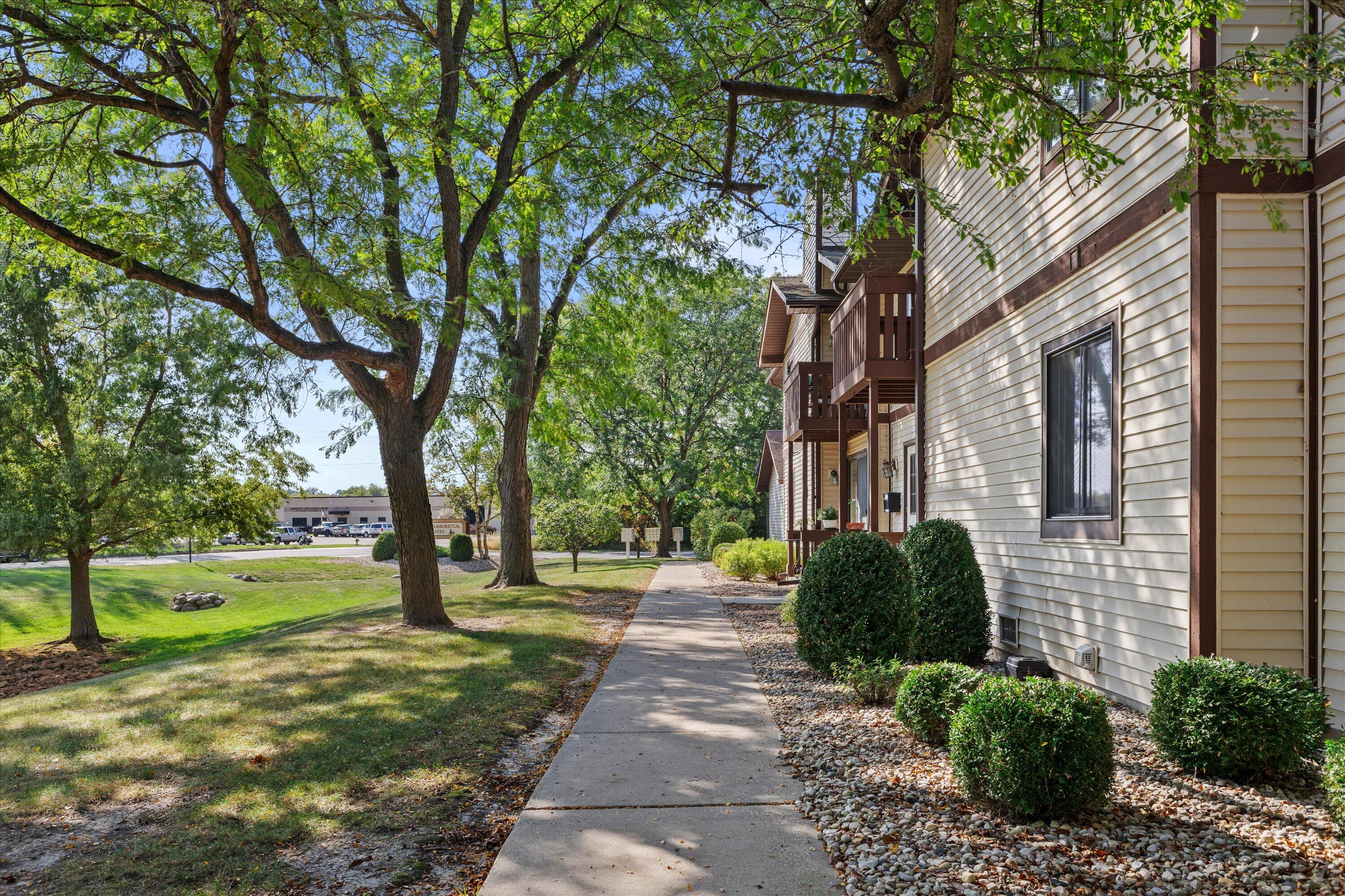 215 Franklin Street, Unit D Delavan, WI 53115 - Photo 24 of 40 16-IMG_7182