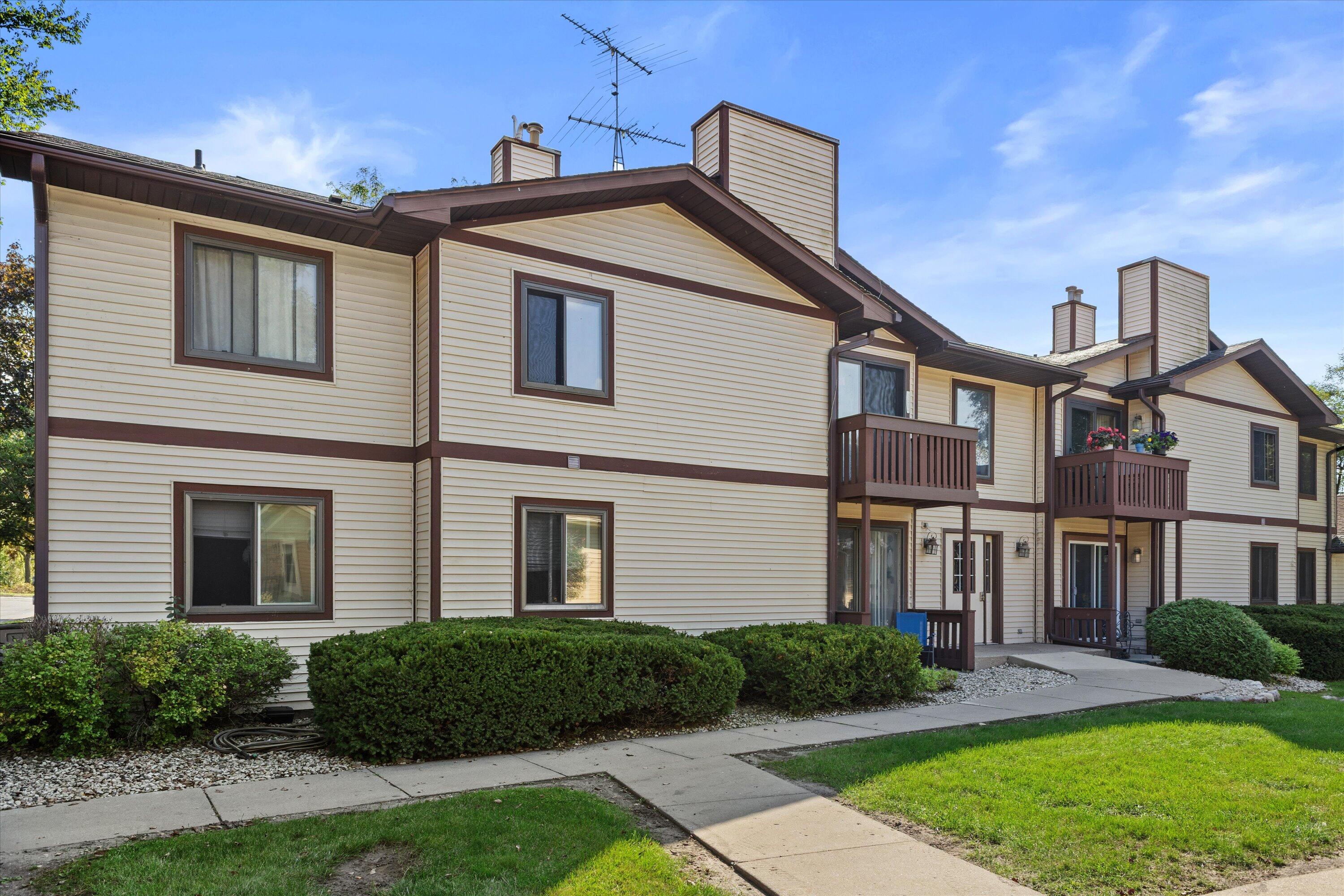 215 Franklin Street, Unit D Delavan, WI 53115 - Photo 25 of 40 14-IMG_7176