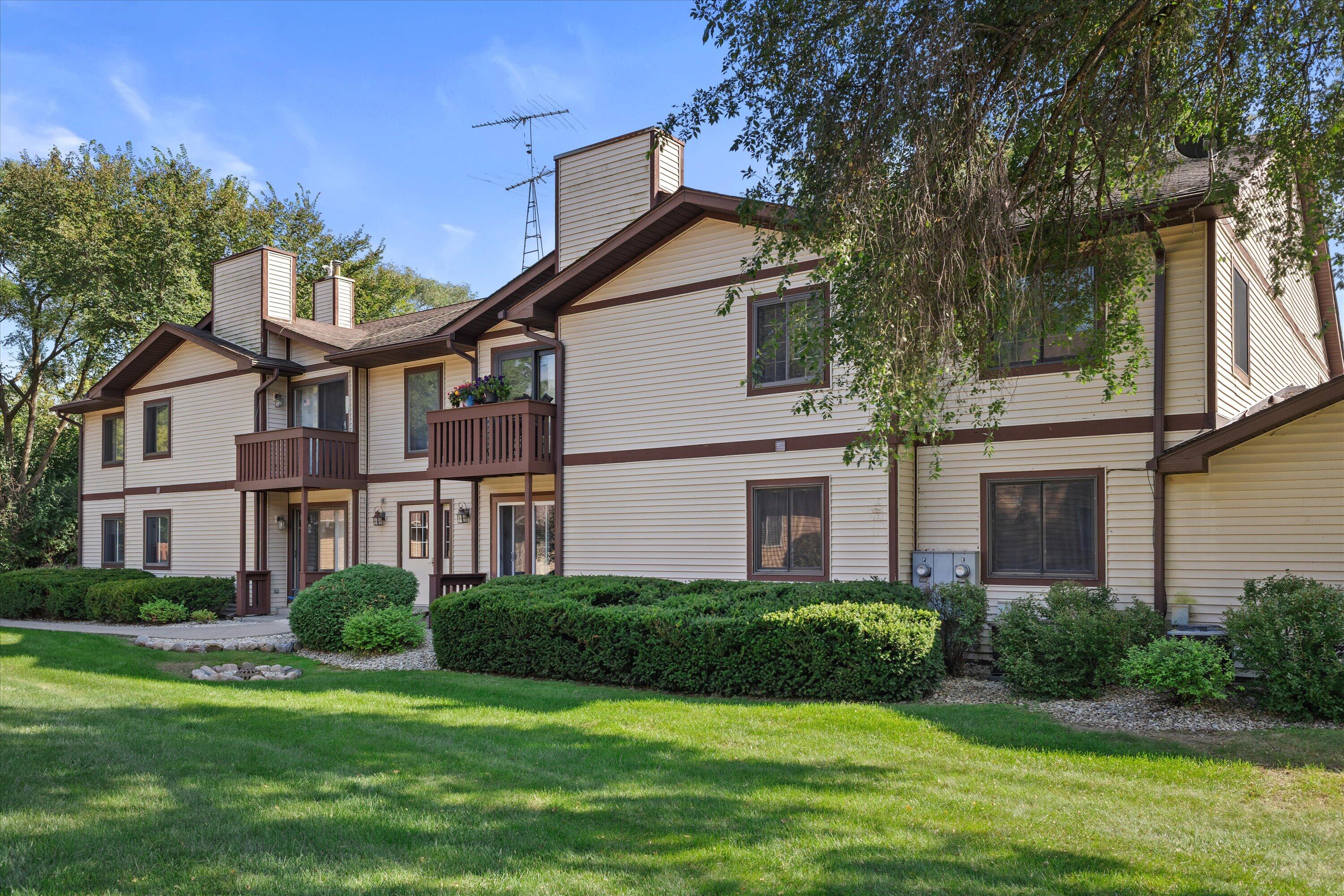 215 Franklin Street, Unit D Delavan, WI 53115 - Photo 26 of 40 15-IMG_7179