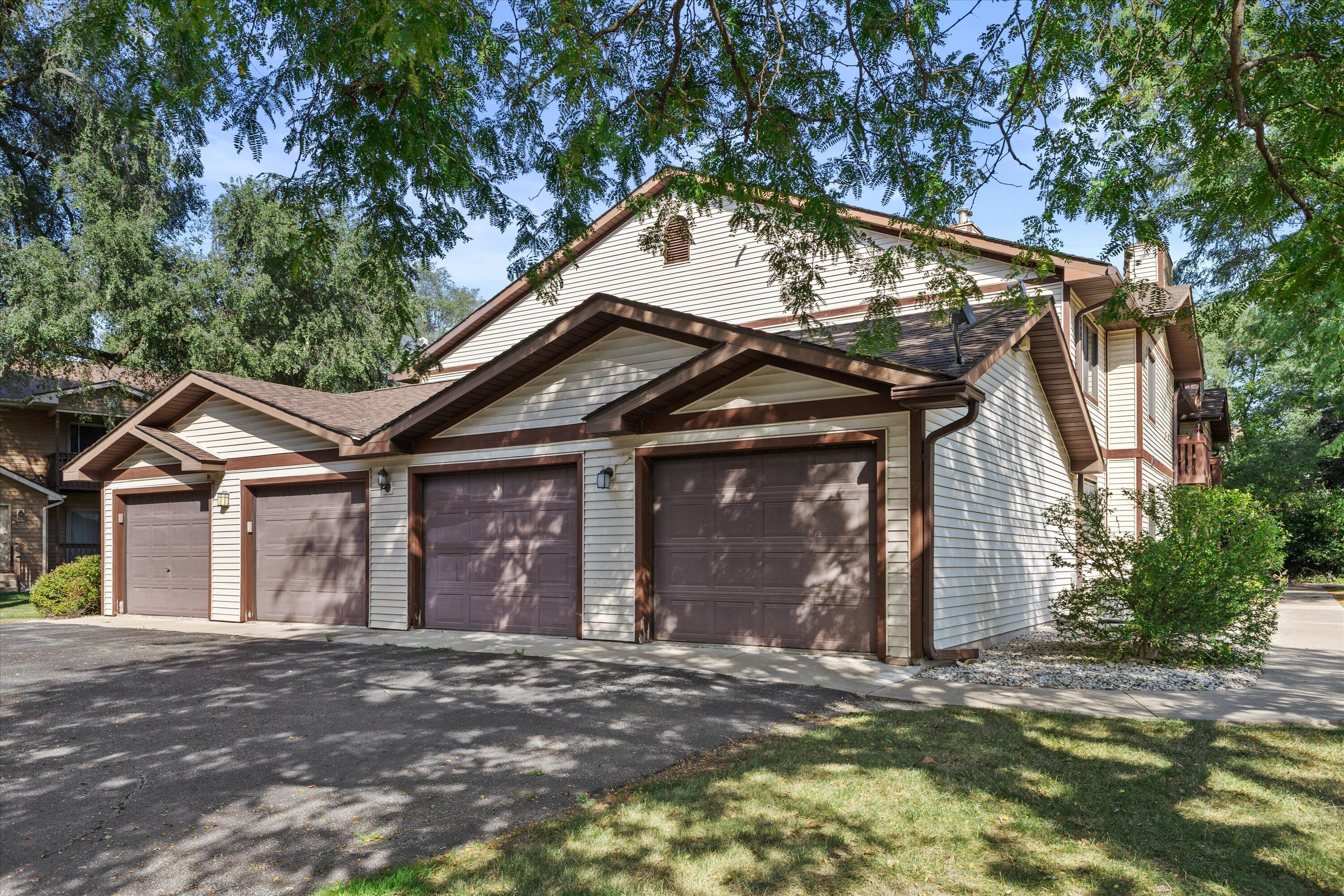 215 Franklin Street, Unit D Delavan, WI 53115 - Photo 30 of 40 11-IMG_7167